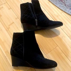 Aquitalia Italian designer booties, black suede